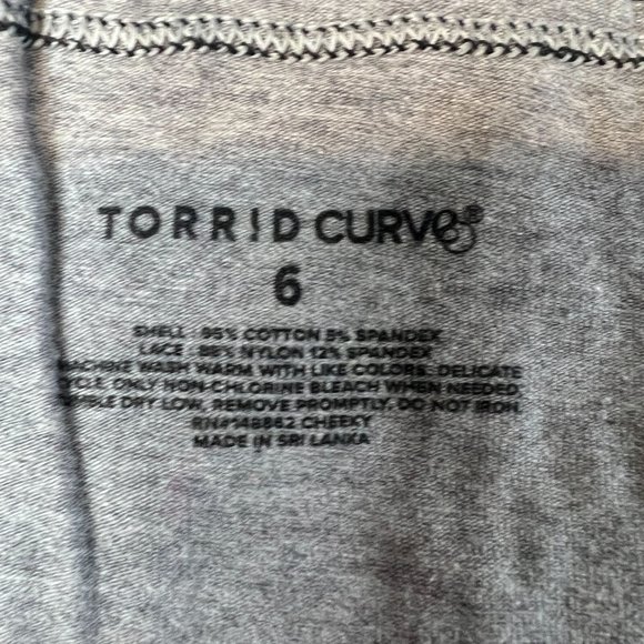 Torrid Mid-Rise Hipster Lace‎ Trim Pug Dog Panty Sz 6X - Picture 5 of 5